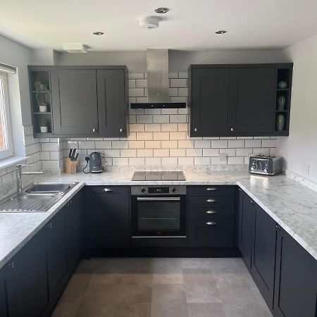 Flat Two, 212 Eaglesham Road, East Kilbride, Glasgow Ngoại thất bức ảnh