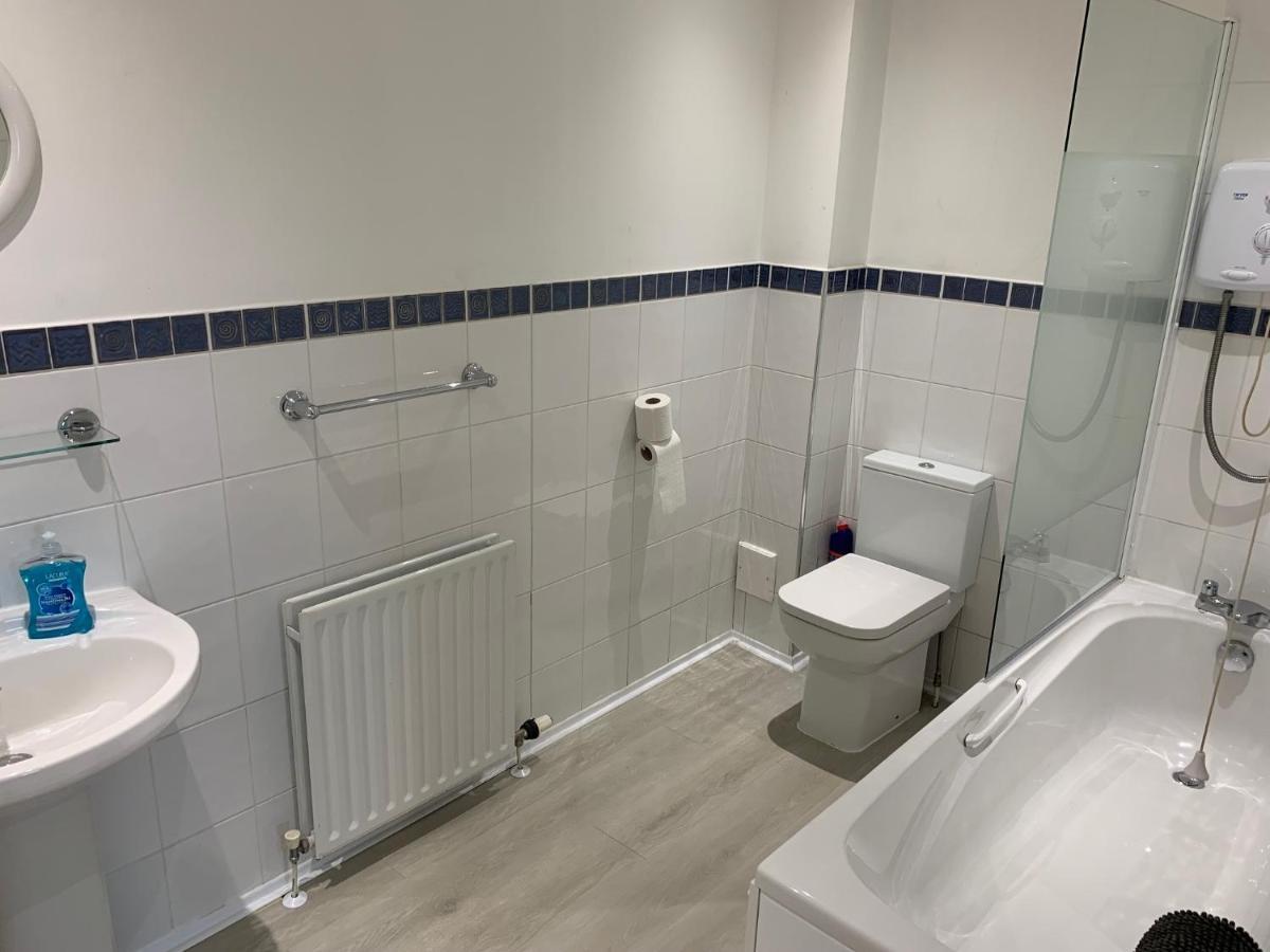 Flat Two, 212 Eaglesham Road, East Kilbride, Glasgow Ngoại thất bức ảnh