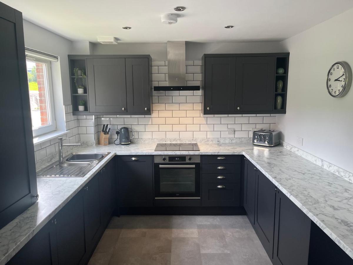 Flat Two, 212 Eaglesham Road, East Kilbride, Glasgow Ngoại thất bức ảnh